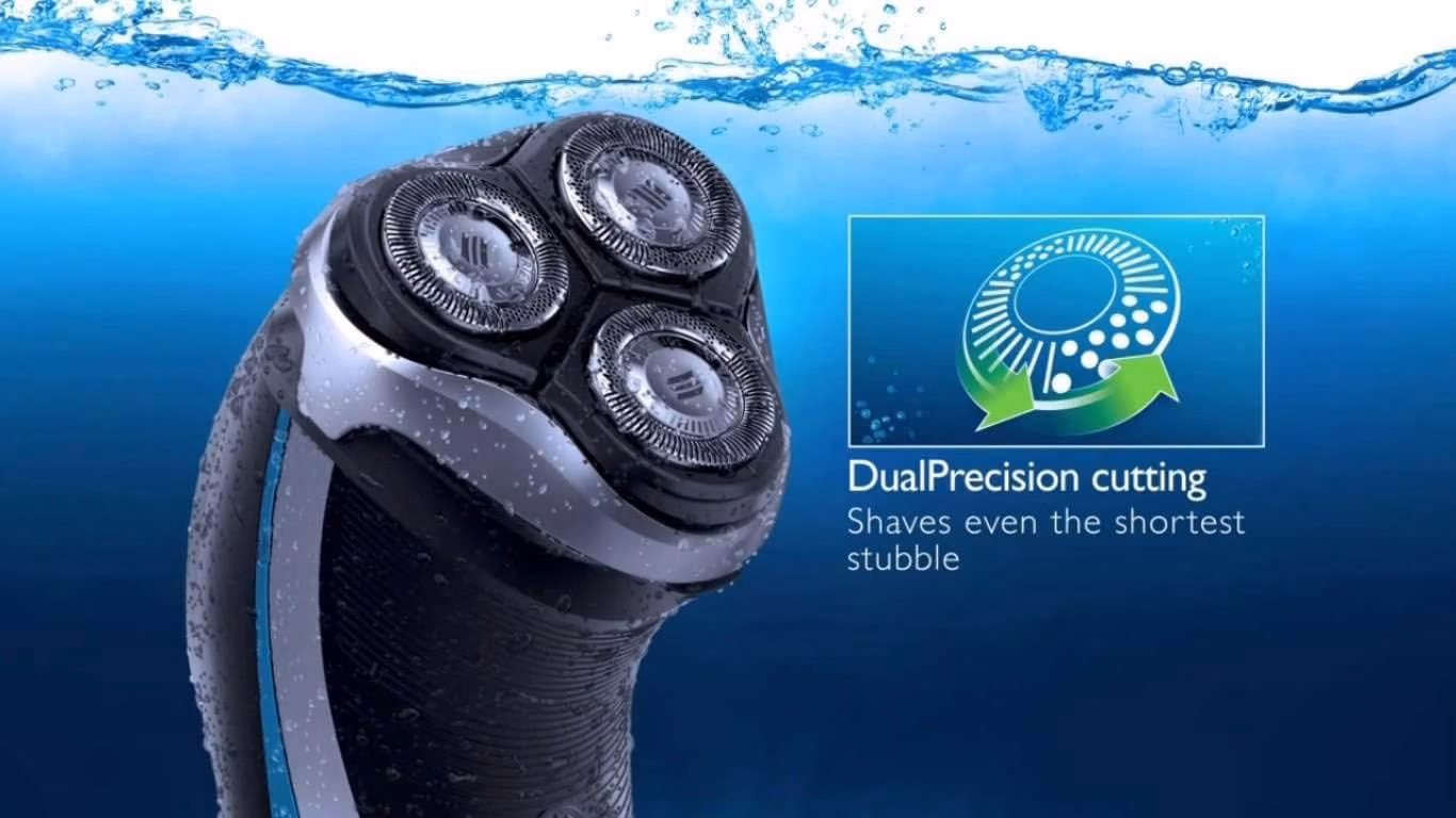 Aqua Touch Wet And Dry Electric Shaver Black/Blue AT8901 - Image 3